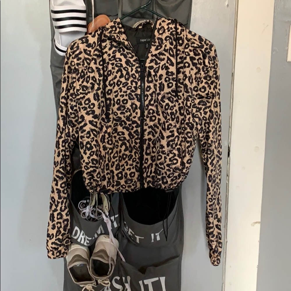 adjustable cheetah rain coat